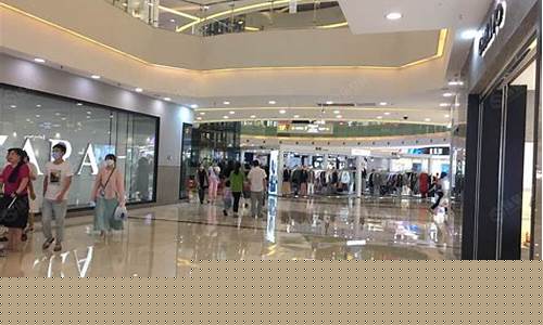 张家界地下商业街d区悦刻(张家界地下商城几点关门)