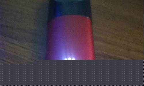 悦刻电子烟指示灯闪(悦刻电子烟总闪灯)